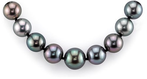 Tahitian pearl necklace