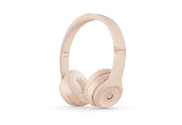 Solo3 Wireless On Ear Headphones in Matte Gold