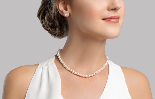 Japanese Akoya Pearl Necklace & Earrings