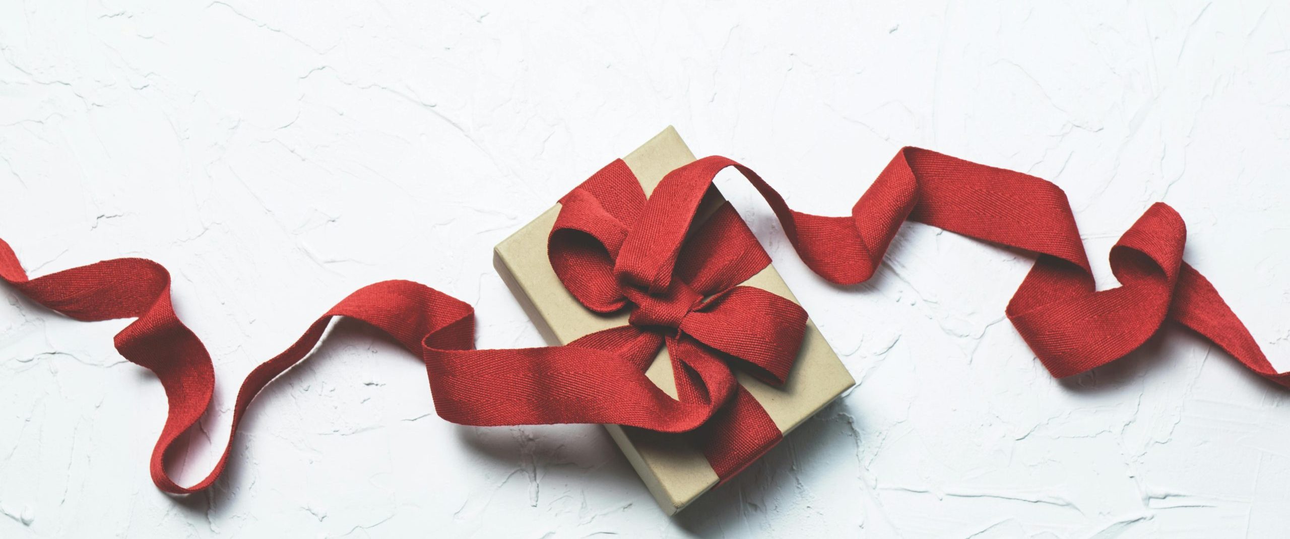 The Ultimate Christmas Jewelry Gifts Guide for 2025