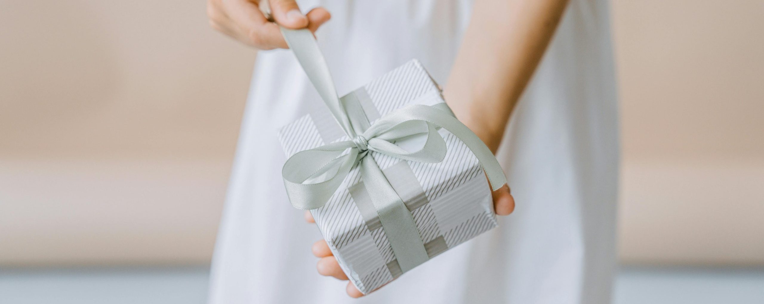 Memorable Bridal Gifts: Perfect Picks for Every Bride