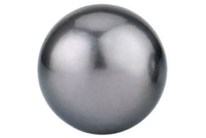 An example of a Tahitian pearl with a silver overtone.